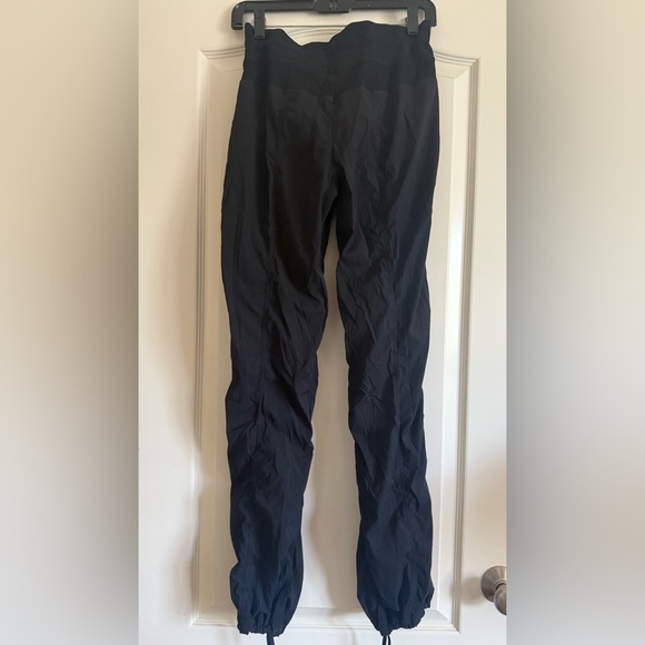 LULULEMON Dance Studio Pants Black 6 Reg - Picture 4 of 5